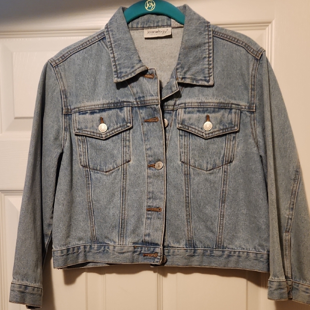 Light Blue Vintage Style Cropped Jean Jacket